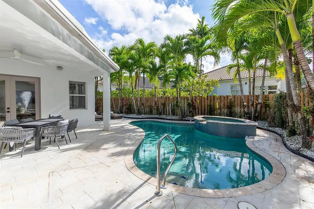 3 bed, 2616 sqft, $10,000 — Photo 3