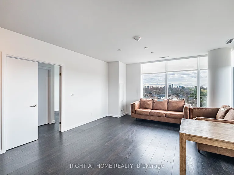 4208 Dundas St W #513 — Photo 8