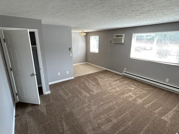 816 Clough Pike APT 8, Cincinnati, OH 45245