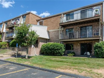 750 Quaker Ln #B308, Warwick, RI, 02889