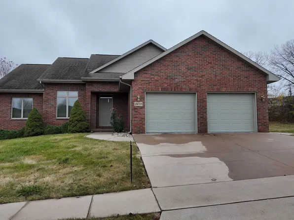 2459 Millstone Dr, Dubuque, IA 52002