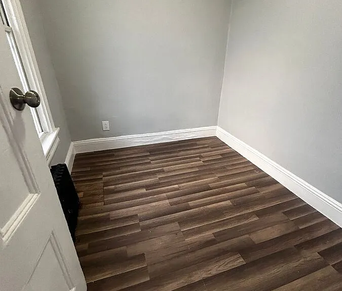 124 Oak St — Photo 9