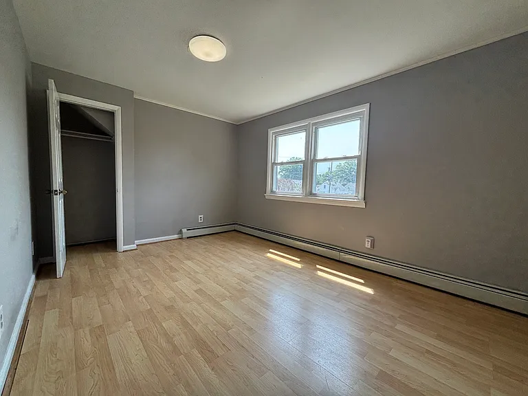 68 Seymour Ave — Photo 19