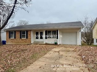 506 Wyncrest Dr, Ballwin, MO 63011
