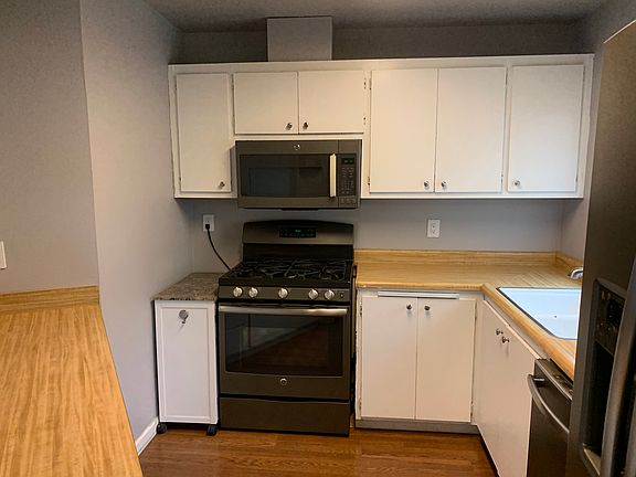 2nd image of 650 W Creekside Cir