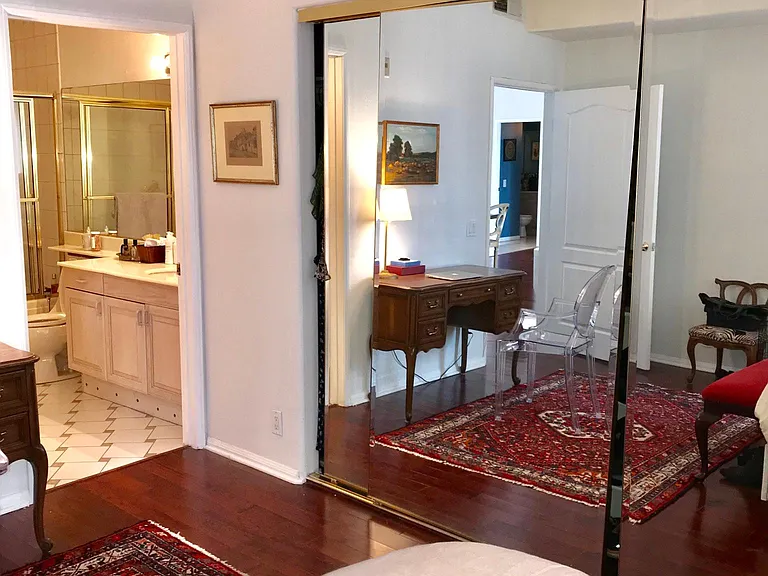 8349 Blackburn Ave #302 — Photo 126