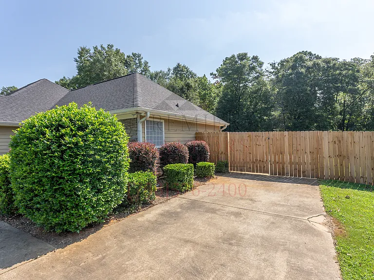 251 Owens Rd — Photo 5