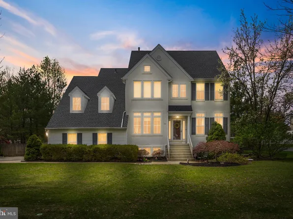 32 Emerson Dr, Cinnaminson, NJ 08077