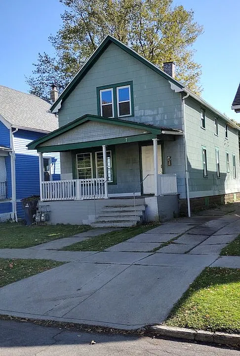 7 Hurlock Ave