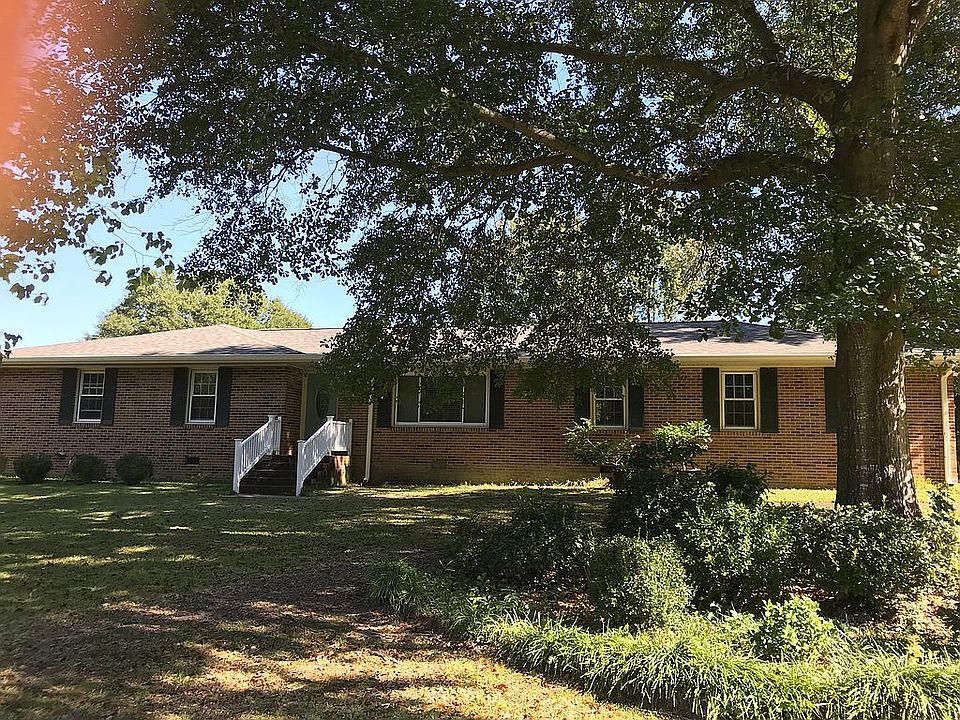 1st image of 110 Carter Woods Dr