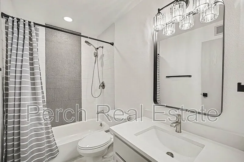 2 bed, 2.0 bath, 1077 sqft, $2,100 — Photo 3