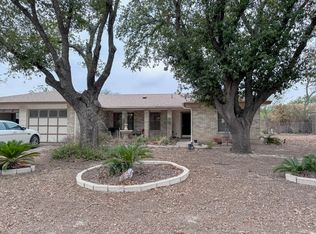 213 Peacepipe Trl, Del Rio, TX 78840