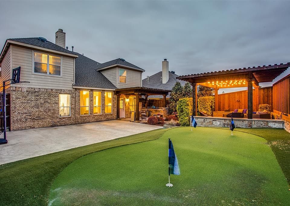 1st image of 3806 Citadel Dr
