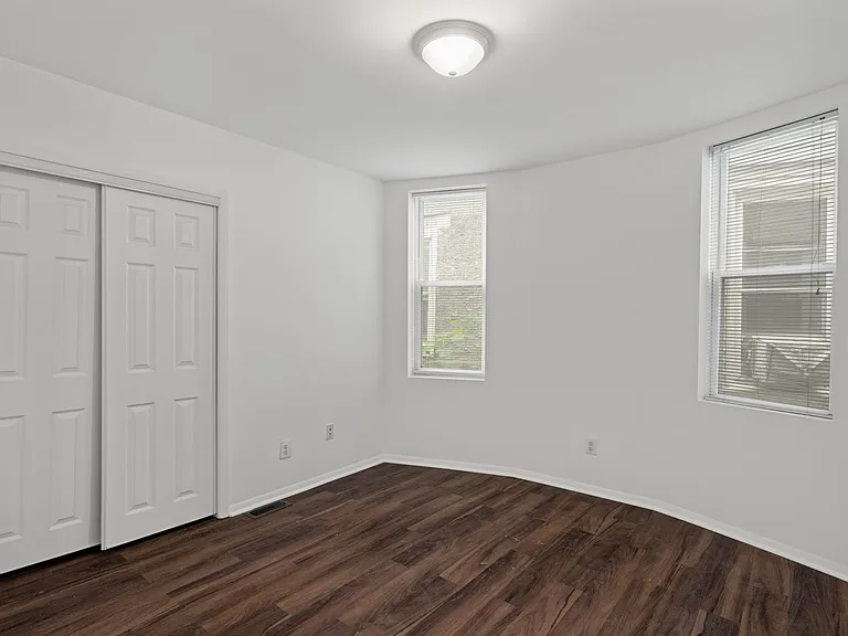 4617 Locust St #1 — Photo 12