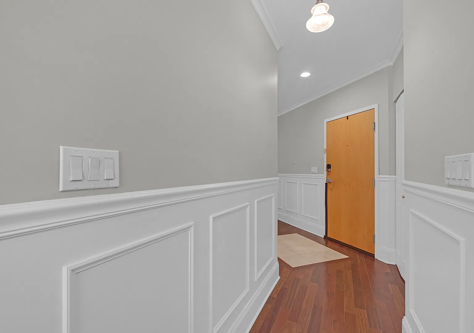 2 bed, 1700 sqft, $5,500 — Photo 3