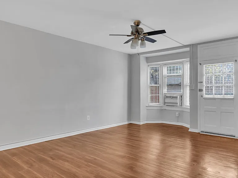 John Jay Apartments — Photo 19