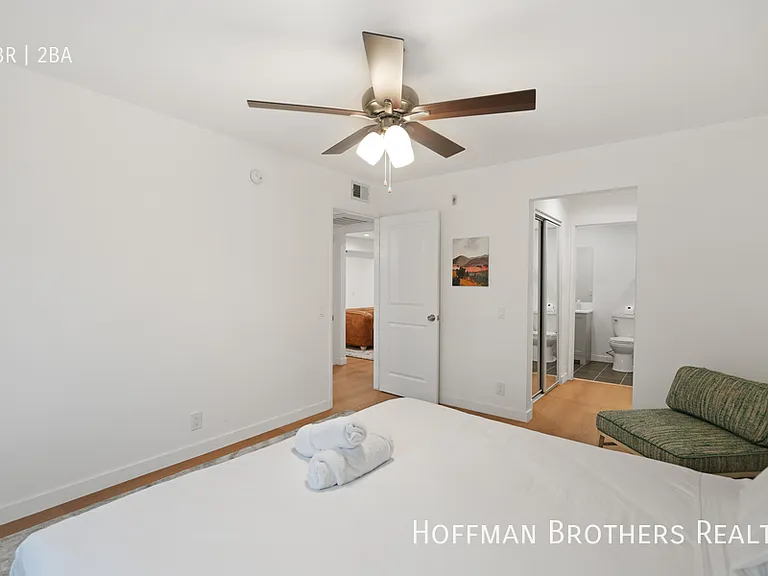 7441 Hazeltine Ave #104 — Photo 19