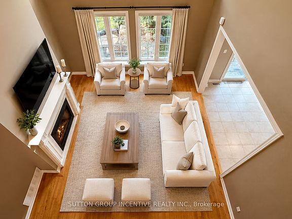 3rd image of 48 Riverwalk Pl