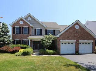 3 Johnston Cir, Basking Ridge, NJ 07920