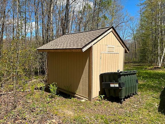 5th image of 6131 Birch Rd