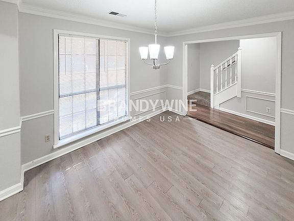 3rd image of 6780 Burlingame Dr
