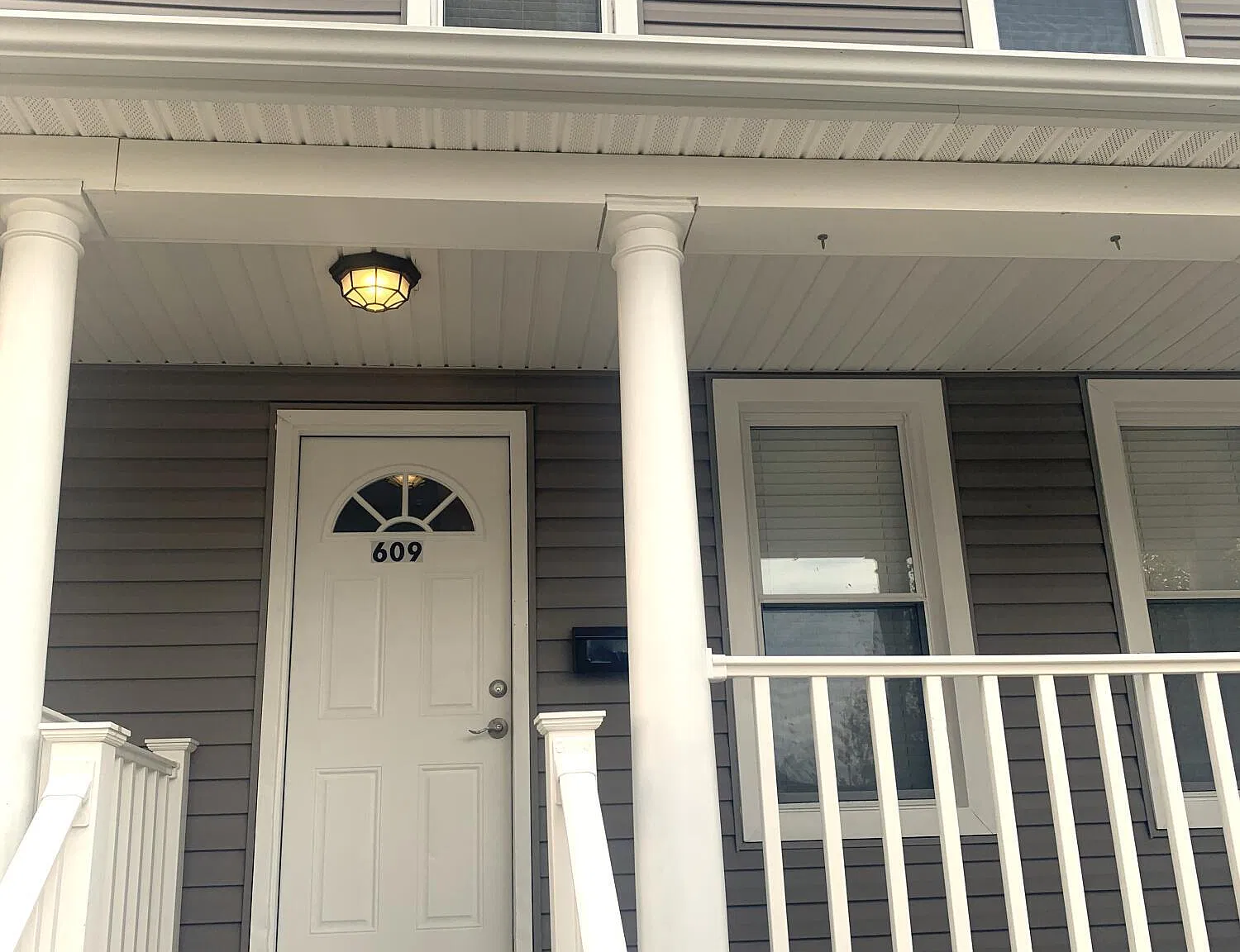 3 bed, 1.5 bath, $3,400 — Photo 2
