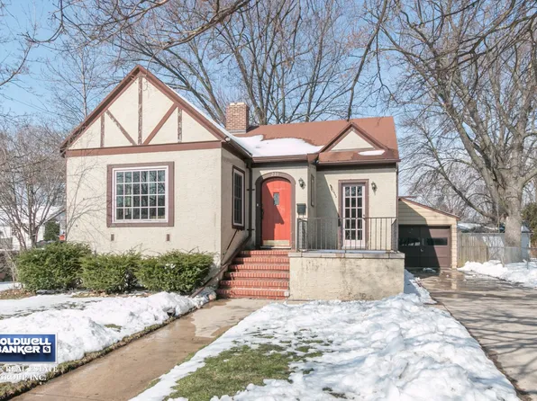 221 Gray St, Green Bay, WI 54303