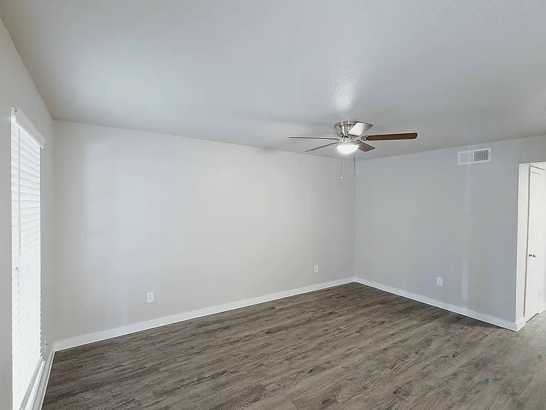 Arcata Townhomes — Photo 41