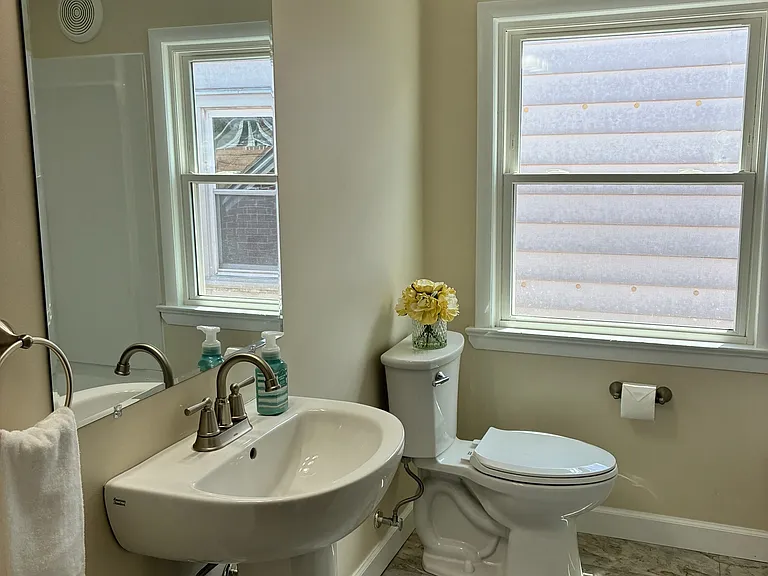 612 Frederick St — Photo 10