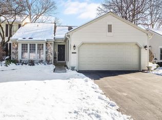 1961 Wexford Cir, Wheaton, IL