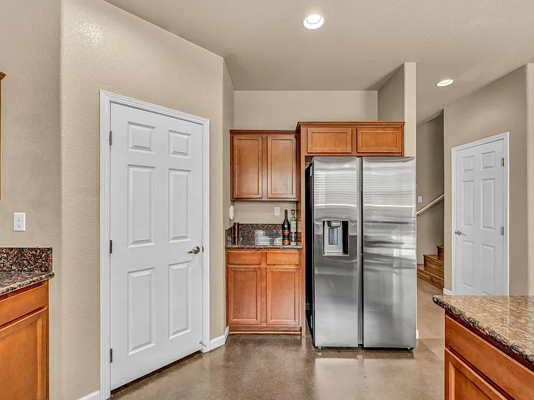 3680 Coastal St — Photo 9