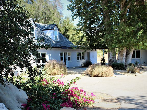 956 Orange Road Driveway View Of House_09122021