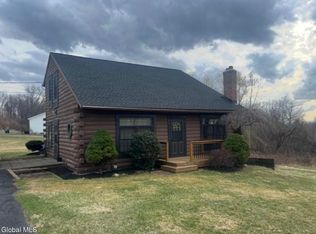 2 Denise Dr, Troy, NY 12182