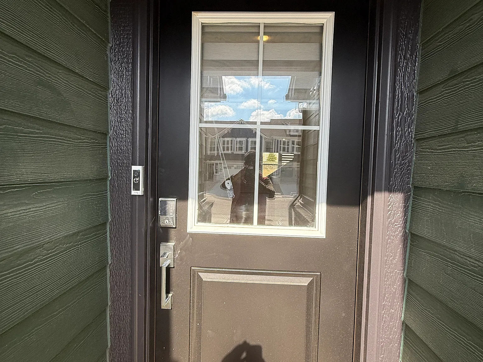 3 bed, 1814 sqft, $2,295 — Photo 3