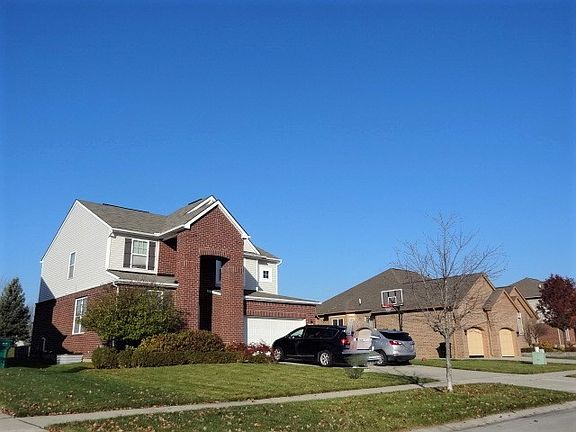 3rd image of 50555 Cheltenham Dr