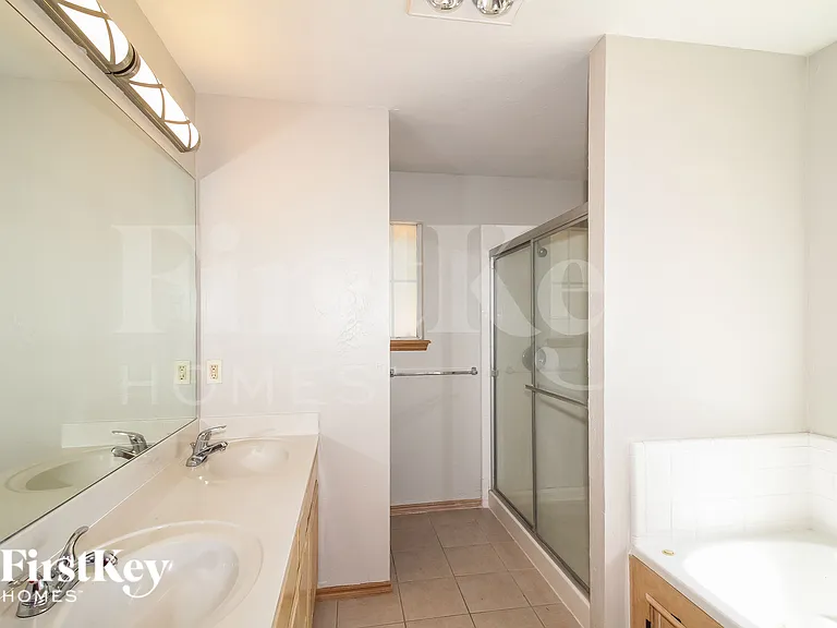 732 Taber Ln — Photo 9