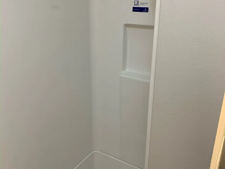 11 Roosevelt St #3R — Photo 4