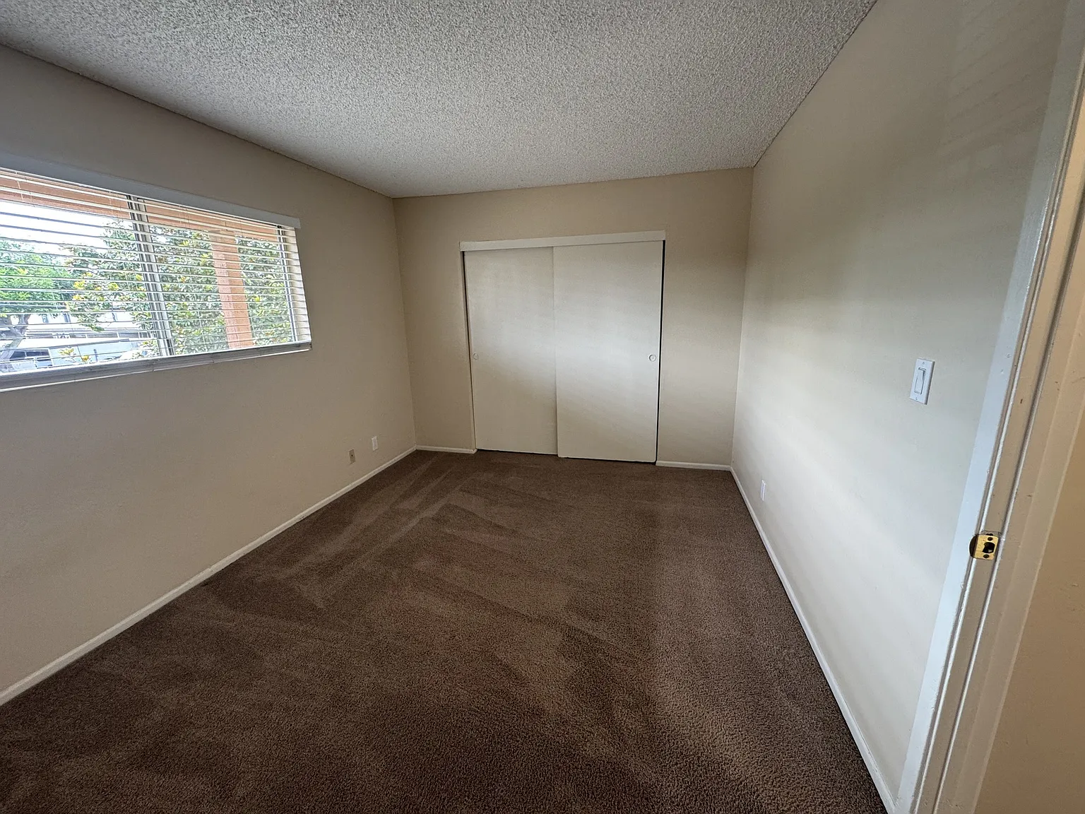 2 bed, 800 sqft, $2,600 — Photo 4