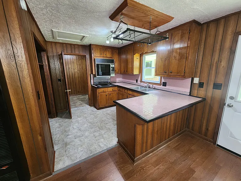 10786 Brown Bridge Rd — Photo 9