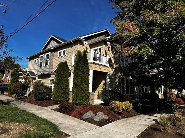 (MUS 82) A Beautiful 3-Bedroom, 2-Bath Town Home Awaits!, 82 E 19th Aly, Eugene, OR 97405