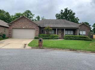 35 Highlander Dr, Little Rock, AR 72223