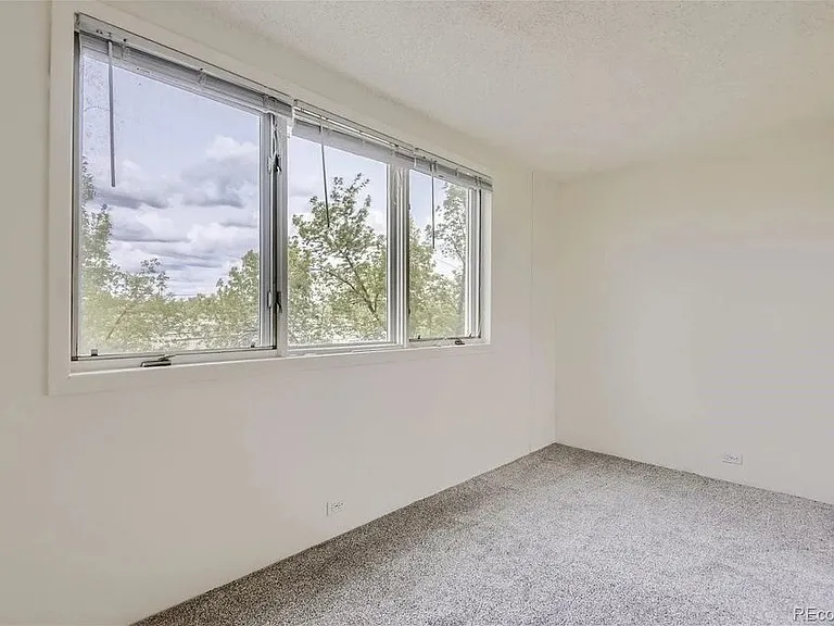 2225 E Buchtel Blvd #303 — Photo 11