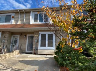 32 Eleanor Pl, Staten Island, NY 10303