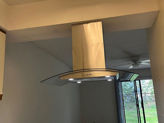 Brand new upgraded range hood