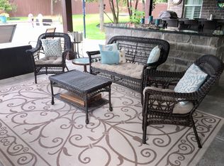 1208 Hunters Haven Dr, Kennedale, TX 76060