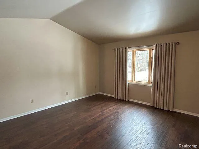 8767 Townsend Dr — Photo 11