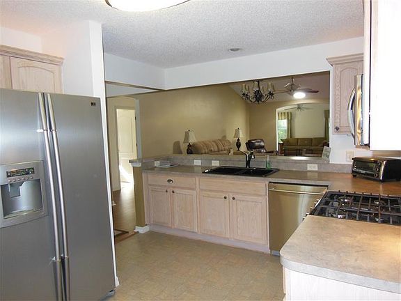 Open kitchen Stainless appli