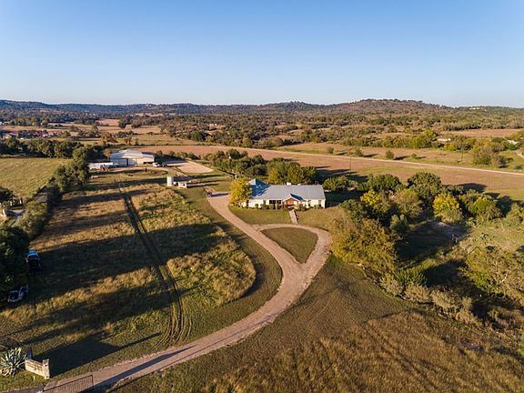 3rd image of 127 Wiedenfeld Ln