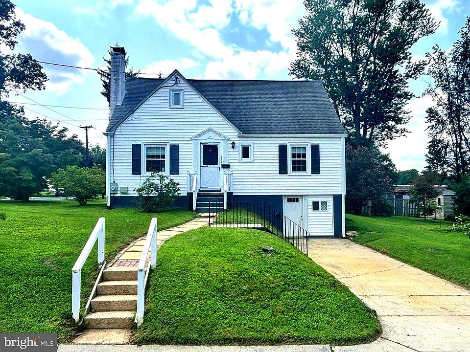 1st image of 319 Saint Lawrence Dr