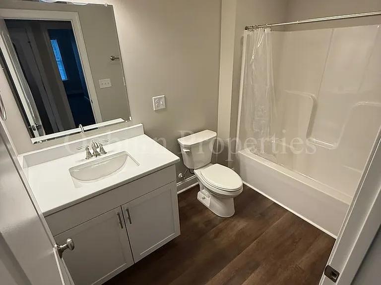500 N Dunleith Ave — Photo 8